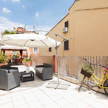 Apartamento de 67 m2, 1 quarto(s) e 1 banheiro(s) em Trastevere Roma Exterior foto